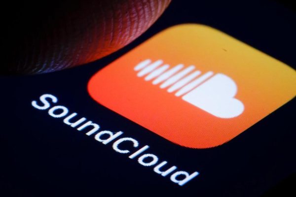 Под давлением пользователей SoundCloud уточняет правила об использовании ИИ Под давлением пользователей SoundCloud уточняет правила об использовании ИИ