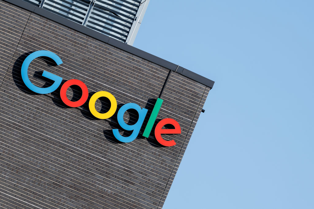 Google выпустила приложение, которое позволяет загружать и запускать модели ИИ на смартфоне