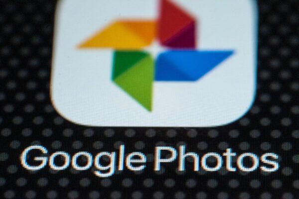 Google Фото внедряет ИИ-функции для «ремикса» фотографий в различных стилях и превращения снимков в видео Google Фото внедряет ИИ-функции для «ремикса» фотографий в различных стилях и превращения снимков в видео